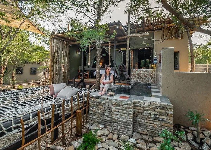Grace Of Africa, Couples 5 Star Nature Lodge