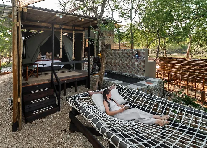 Grace Of Africa, Couples 5 Star Nature Lodge